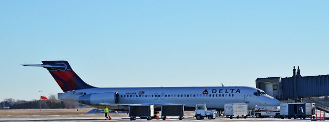 Boeing 717-200 (N968AT) - freshly painted 717 painted on Delta colors (former AirTran bird)