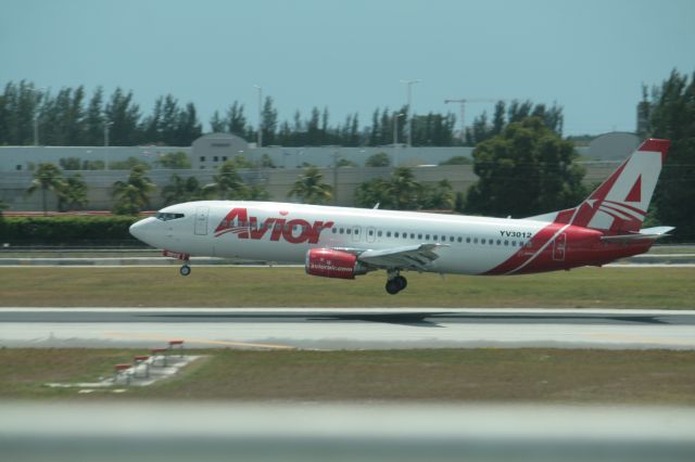 BOEING 737-400 (YV-3012)