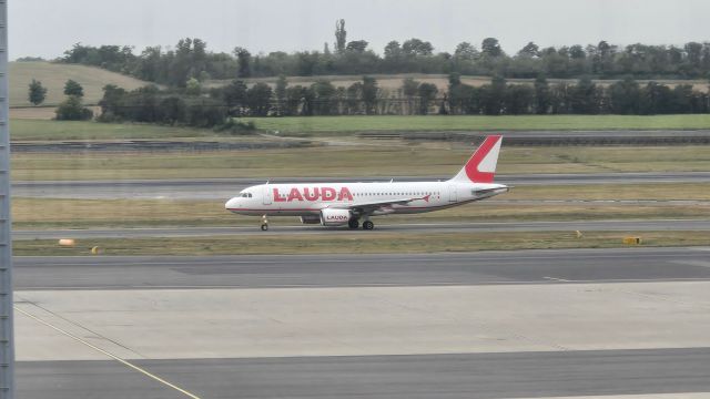 Airbus A320 —