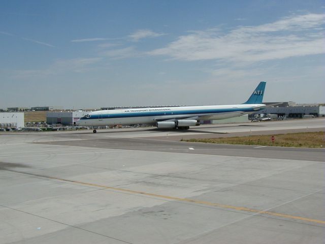 McDonnell Douglas DC-8-60 (N786AL) - Air Transport International DC-8-62F N786AL coming into the ramp on the weekly Sweeper Flight for BAX Global.  This airplane during the rest of the week completed a Pacific Rim flight which took it from their base in Indiana through Washington, Alaska, Japan, the Phillipines, and then Midway Island and Hawaii before ending in California.  Taken in 2002 or 2003.