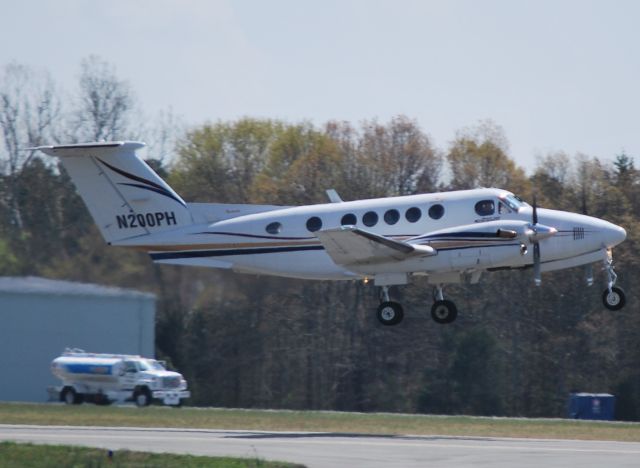 Beechcraft Super King Air 200 (N200PH)