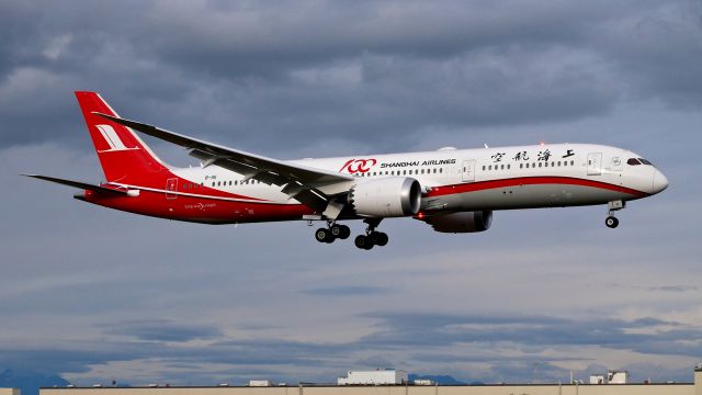 Boeing 787-9 Dreamliner (B-1111) - BOE893 on final to Rwy 16R to complete a C1 flight on 9.14.18. (ln 702 / cn 63706).