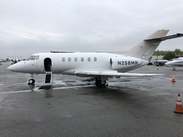 Hawker 800 (N258MR)