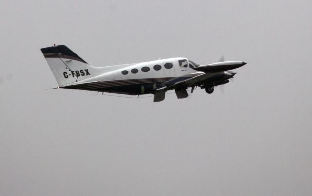 Cessna 401 (C-FBFX)