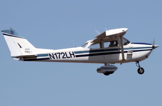 Cessna Skyhawk (N172LH)