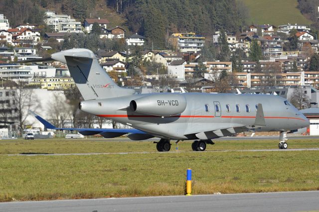 Canadair Challenger (9H-VCD)