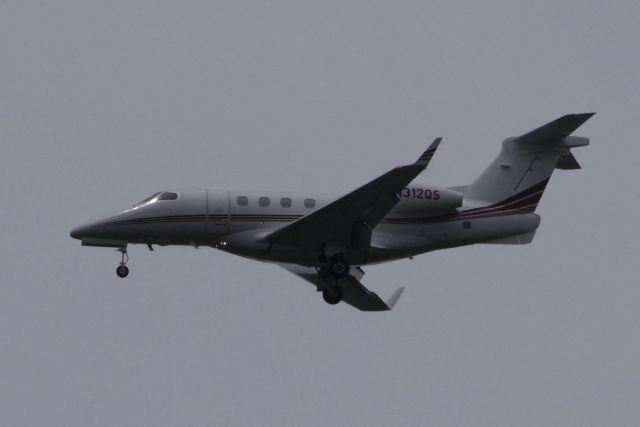 Embraer Phenom 300 (N312QS)