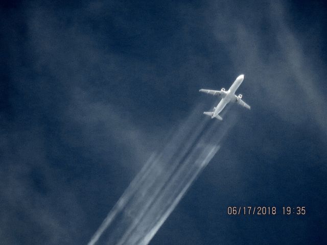 Airbus A321 (N155UW)