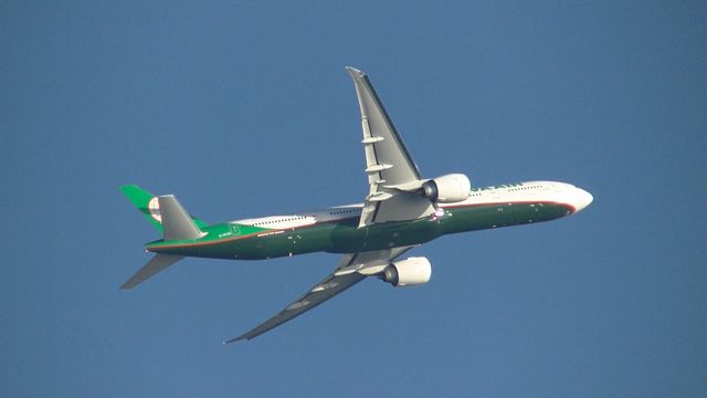 BOEING 777-300ER (B-16726)