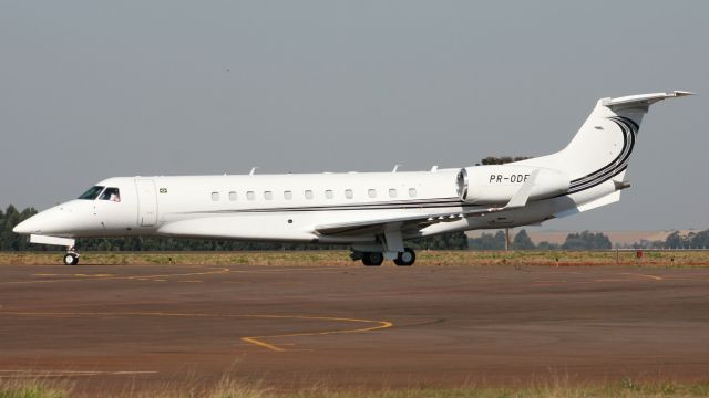 Embraer ERJ-135 (PR-ODF)