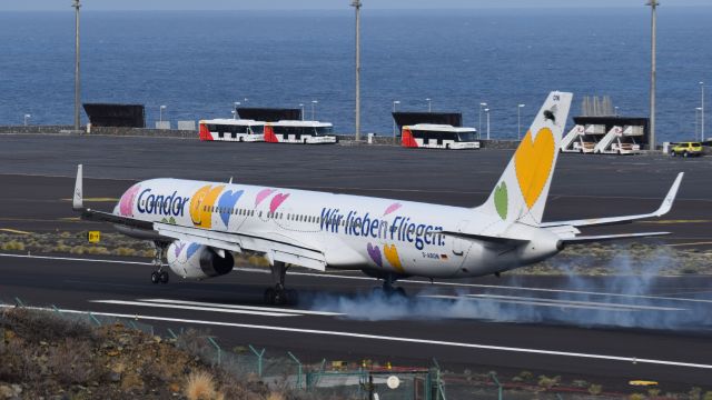 Boeing 757-200 (D-ABON) - CONDOR "Wir lieben fliegen" 