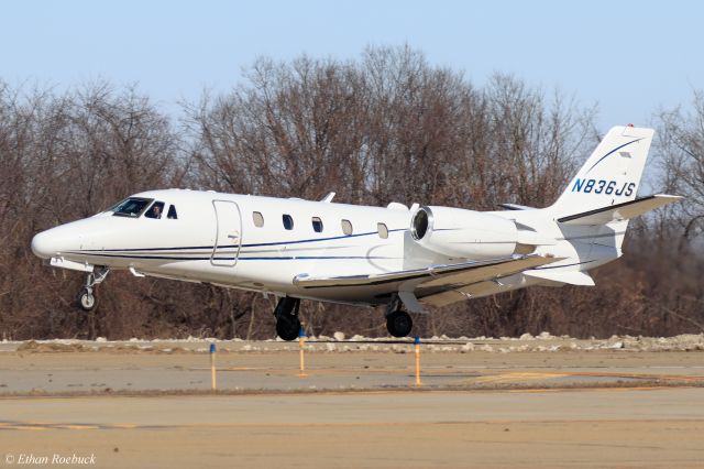 Cessna Citation V (N836JS) - Departing 28