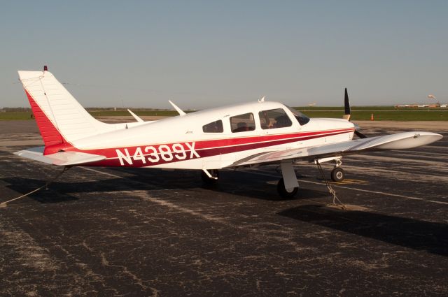 Piper Cherokee Arrow (N4389X)