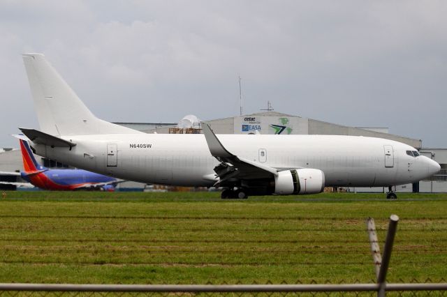 BOEING 737-300 (N640SW)