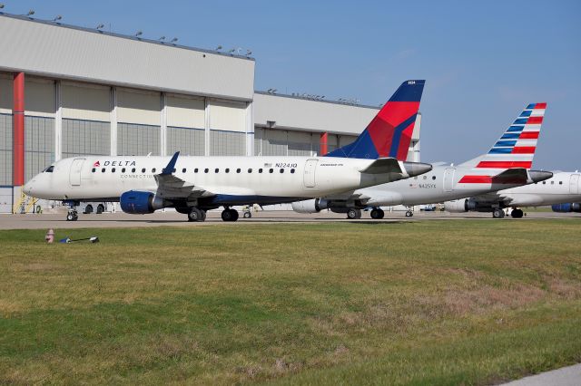 Embraer 175 (N224JQ) - 11-10-23