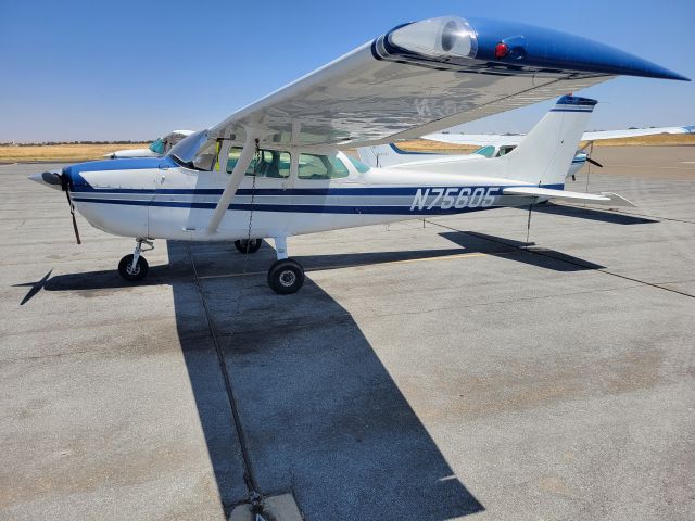 Cessna Skyhawk (N75605)