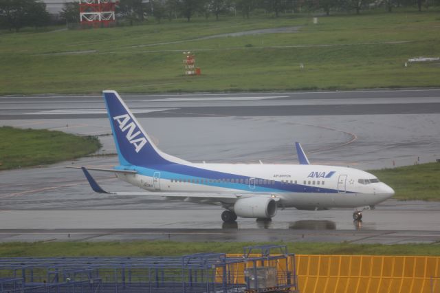 Boeing 737-700 (JA12AN)