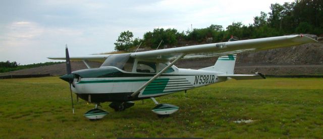 Cessna Skyhawk (N5981R) - Kermit