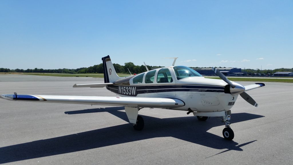 Beechcraft Bonanza (33) (N1533W)