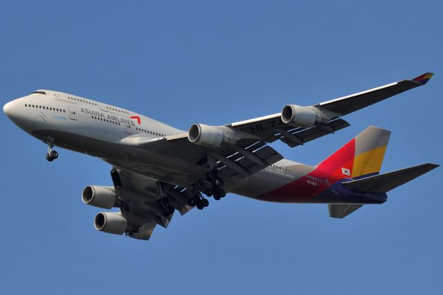 Boeing 747-400 (HL7423)