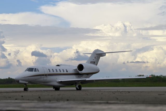 Cessna Citation X (N585M)