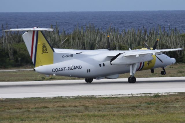 de Havilland Dash 8-100 (C-GPAB)