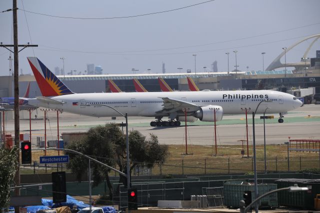 BOEING 777-300ER (RP-C7777)