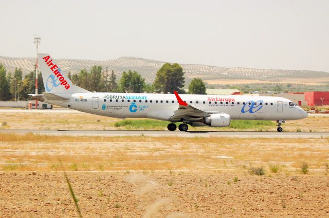 Embraer ERJ-190 (EC-KXD)