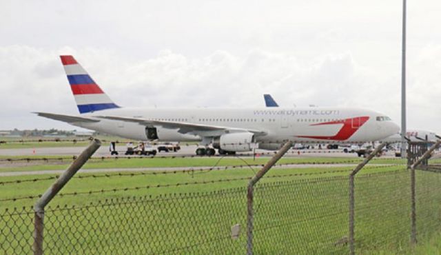 BOEING 767-300 (N254MY)