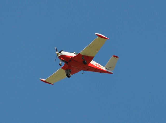 Beechcraft 35 Bonanza (N2DR)