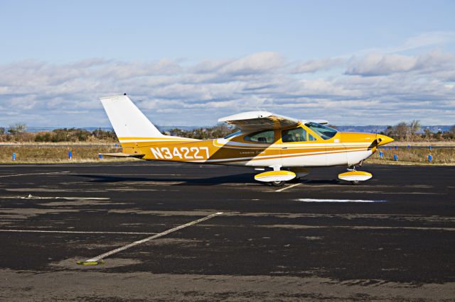 Cessna Cardinal (N34227)