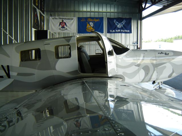 Piper Saratoga (N32EV)