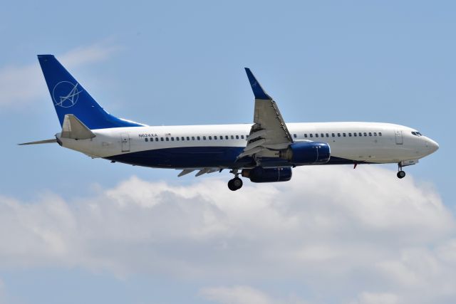 Boeing 737-800 (N624XA) - Final for 23-L on 04-23-21