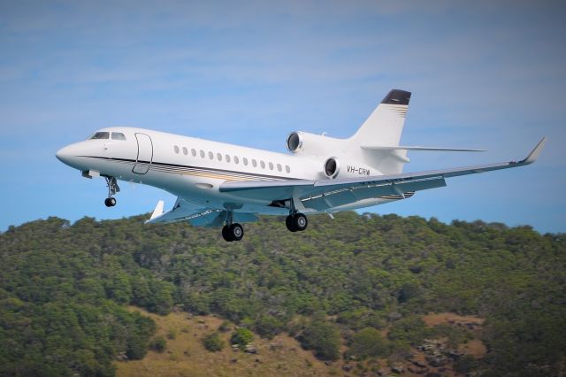 Dassault Falcon 2000 (VH-CRW) - Landing rwy 14 Hamilton Island, Qld.