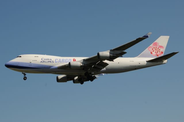 Boeing 747-400 (B-18709)