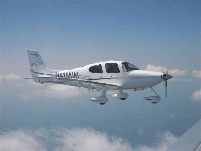 Cirrus SR-22 (N415MM)