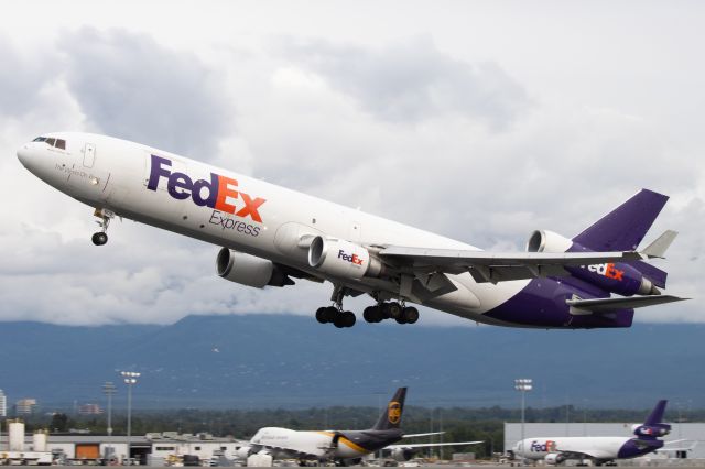 Boeing MD-11 (N602FE)