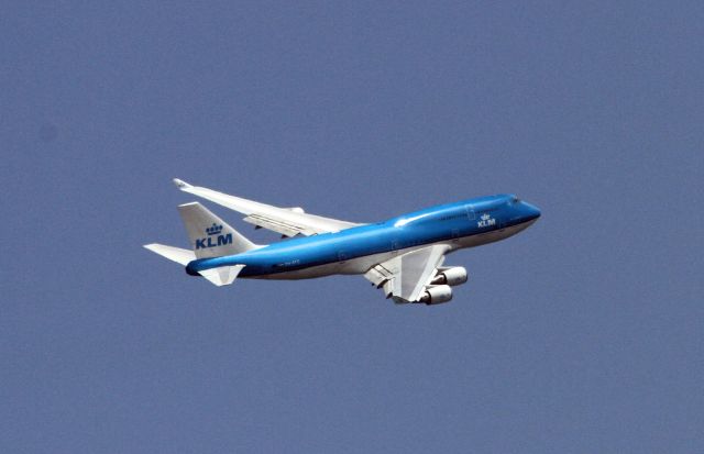 Boeing 747-400 (PH-BFG) - Take off from Saint Martin Caribbean