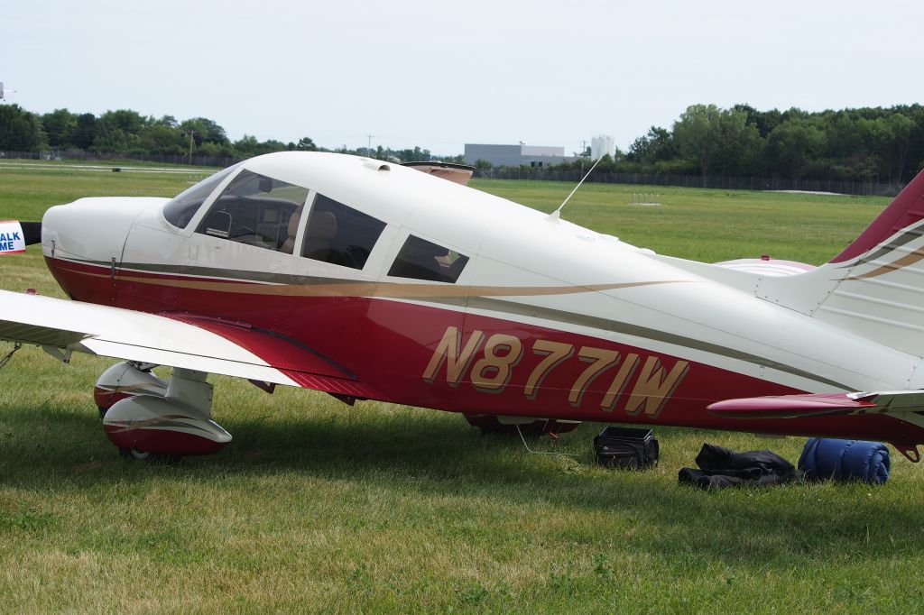 Piper Cherokee (N8771W)