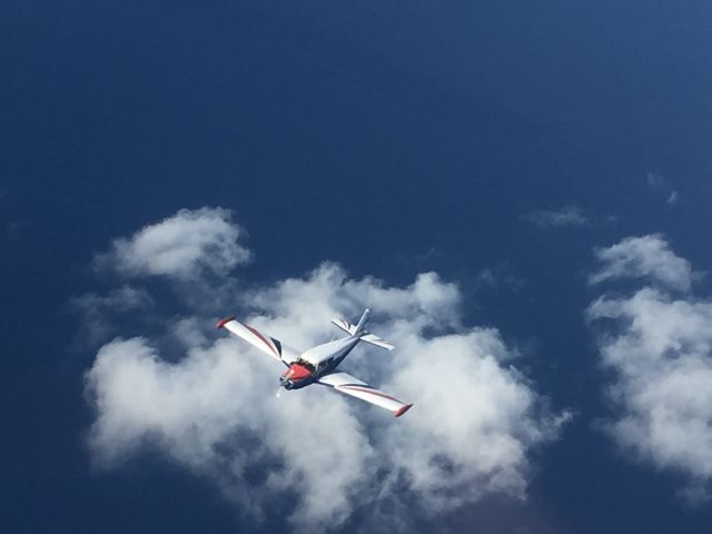 Piper PA-24 Comanche (C-FMEH)