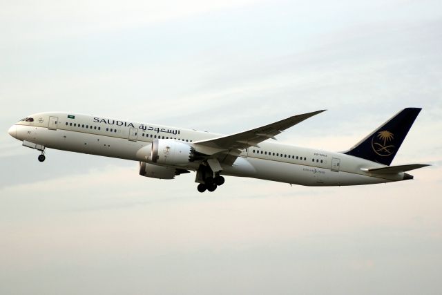Boeing 787-9 Dreamliner (HZ-AR22) - Airborne off rwy 27R on 15-Sep-20 operating flight SVA106 to OERK.