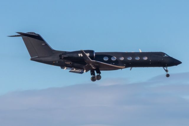 Gulfstream Aerospace Gulfstream IV (PS-ANF) - On final for 35L.
