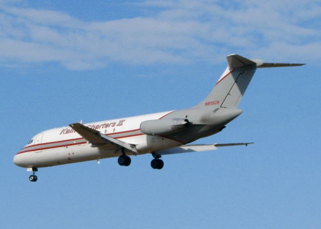 Douglas DC-9-10 (N915CK) - At Shreveport Regional.