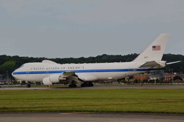 Boeing 747-200 (73-1677)