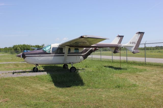 Cessna Super Skymaster (C-GTEL) - Cessna 337 Skymaster G RVA Aéroport de Trois-Rivières QC. CYRQ 13-07-2019