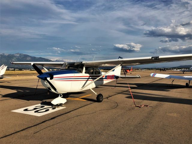 Cessna Skyhawk (N4413S)