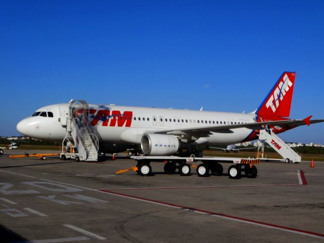 Airbus A320 (PR-MYV)