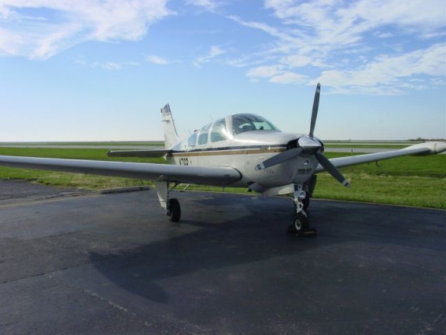 Beechcraft Bonanza (36) (N7SP)