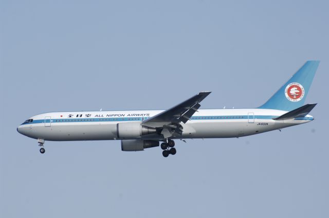 BOEING 767-300 (JA602A) - Final Approach to Haneda Intl Airport  R/W34L on 2009/12/1 Retro c/s