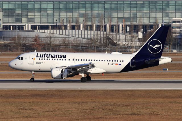 Airbus A319 (D-AILY)